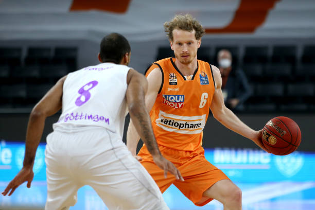 牵制防线 牵制防线