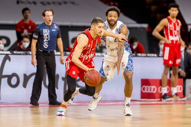 凭借出色状 凭借出色状